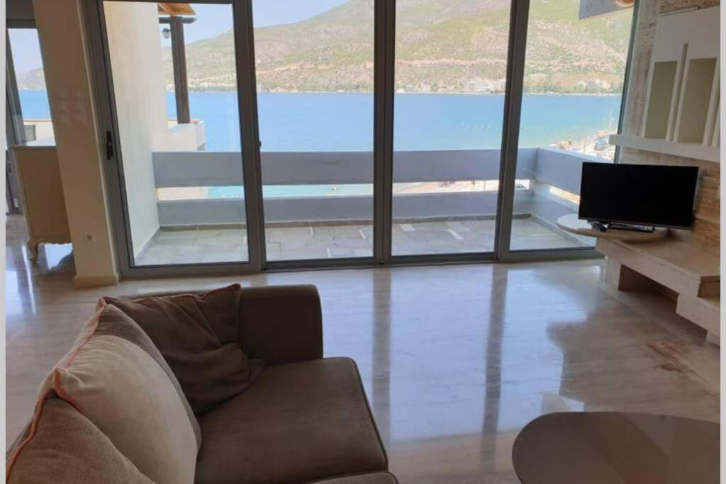 Penthouse -Breathtaking Sea View-Just On The Beach Loutraki  Luaran gambar